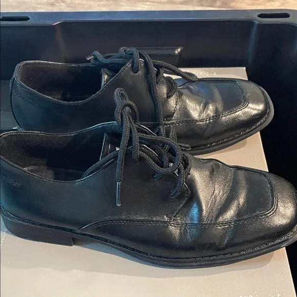 Sonoma Black Kids Dress Shoes - Picture 2 of 5
